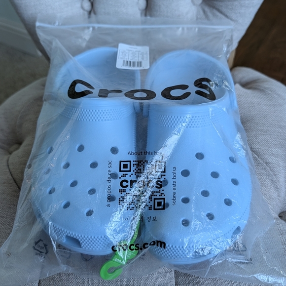 CROCS Shoes - Crocs Classic Clog in Blue Calcite size 10 womens/8 mens
